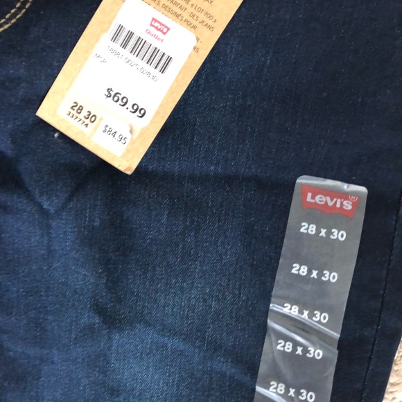 ⛔️SOLD⛔️ Size 28 Levi’s 711 - Picture 4 of 4
